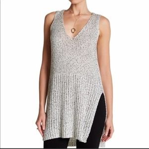 ASTR Gray Marbled V Neck High Side Split Sweater Vest Tank SMALL